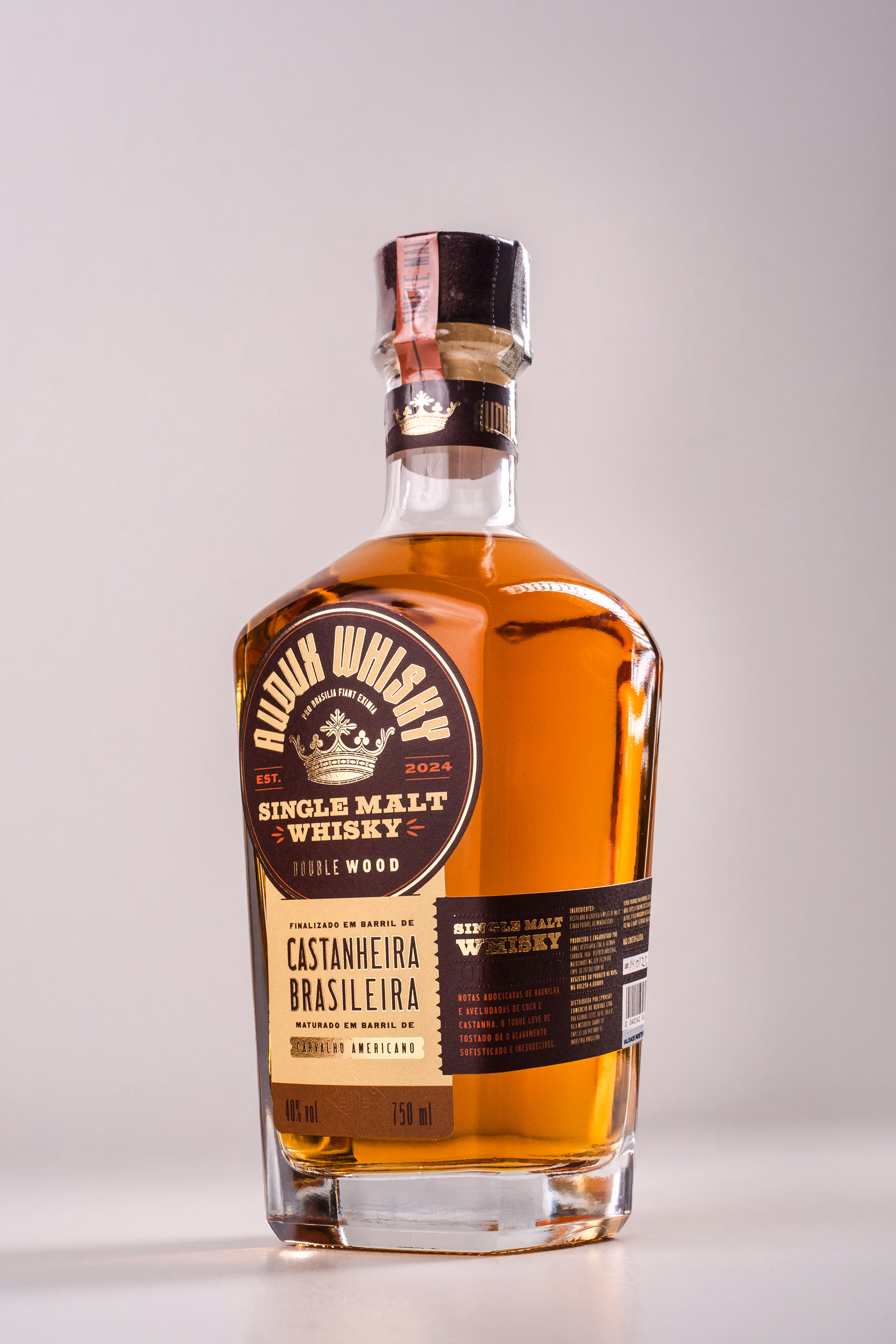 audux whisky — processo e resultado por Victor Tognollo (imagem 2)